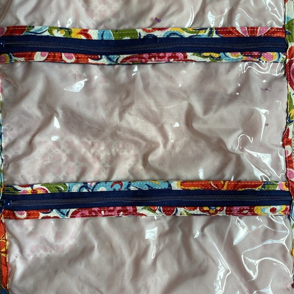 VERA BRADLEY | HOPE GARDEN HANGING TOILETRY BAG - Picture 5 of 6